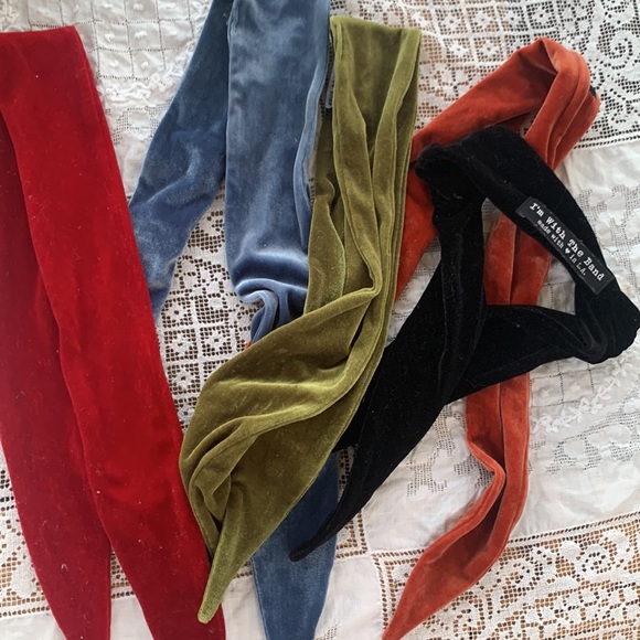 I’m With The Band Vintage Velvet Neck & Hair Ties - Picture 3 of 4